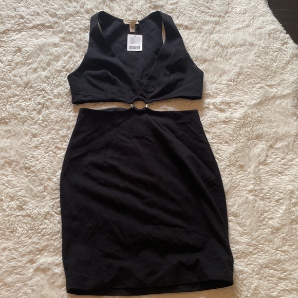 Silence and noise bodycon black two piece cut out dress with ring in middle - Picture 5 of 5